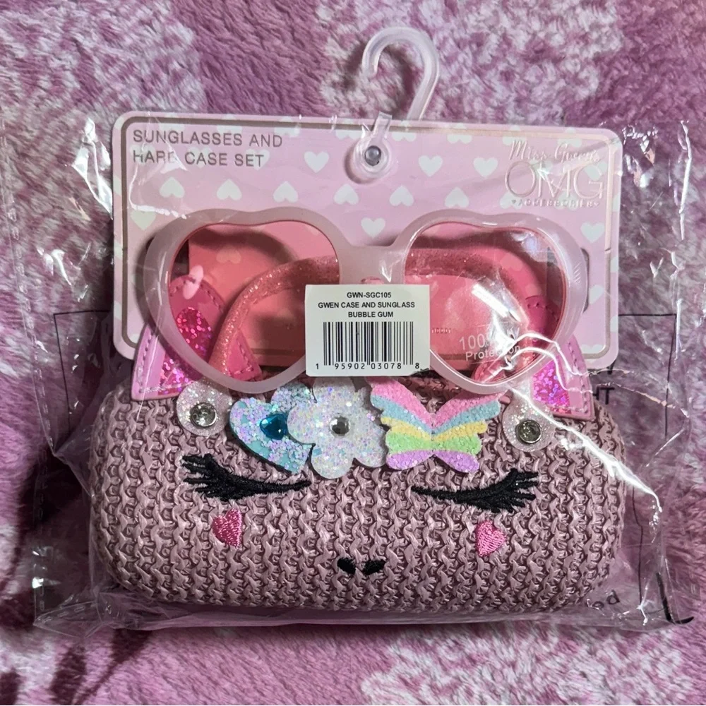 NWT Miss Gwen’s OMG Accessories Sunglasses & Hard Case Unicorn Set with handle.